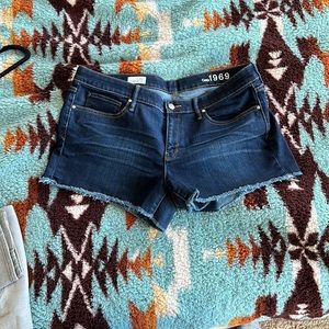 Gap Cutoff Denim Shorts Size 32T